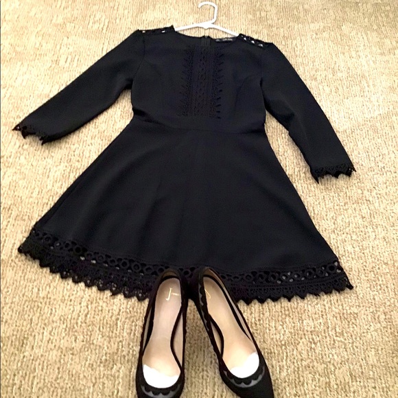 💥 MOVING SALE💥 Scallop Black Pumps - Picture 9 of 9